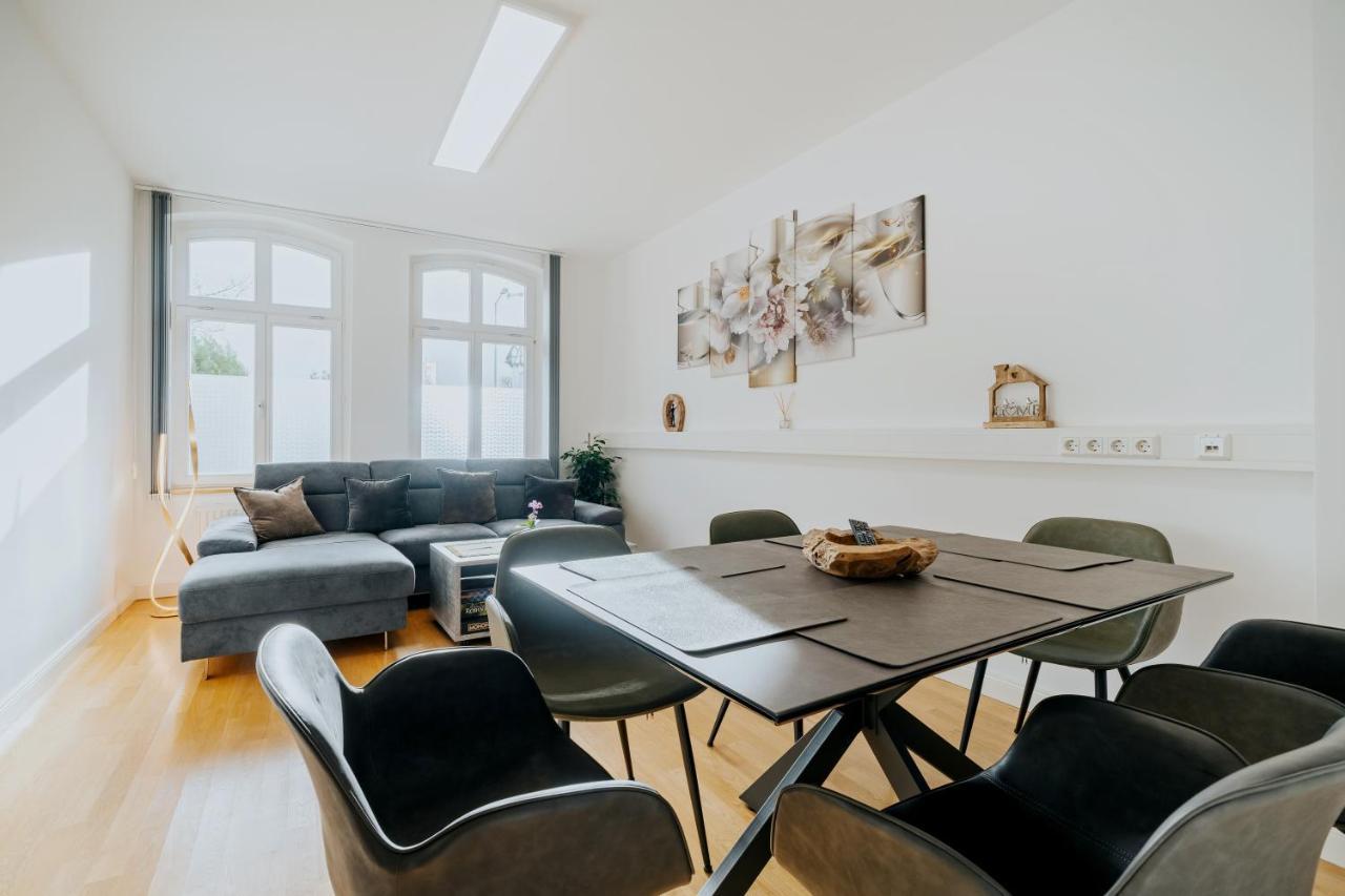 Blissplace 3 Zi Premium Apartment Nahe Getec Arena Mit Kingsize Betten Und Balkon มัคเดอบวร์ก ภายนอก รูปภาพ