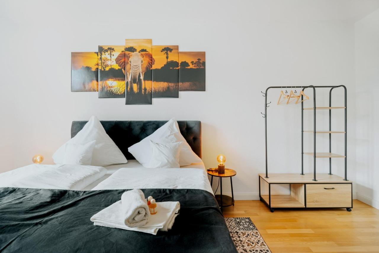 Blissplace 3 Zi Premium Apartment Nahe Getec Arena Mit Kingsize Betten Und Balkon มัคเดอบวร์ก ภายนอก รูปภาพ